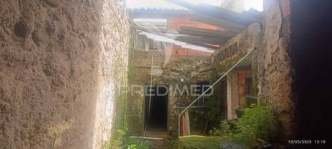 Casa antiga no centro histórico em nisa