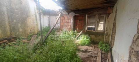 Casa antiga no centro histórico em nisa