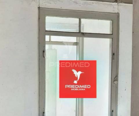 Moradia t3+t1 à venda para restaurar / pernes / santarém