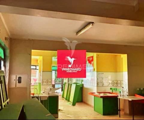 Loja comercial  com 2 pisos / entroncamento.