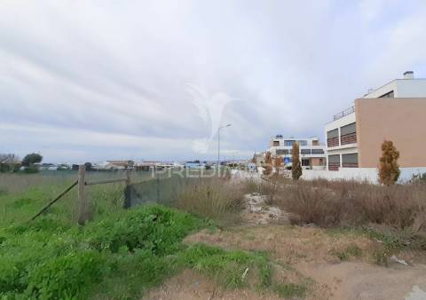 Terreno urbano em alcochete com 23.120 m2 localizado em zona residencial