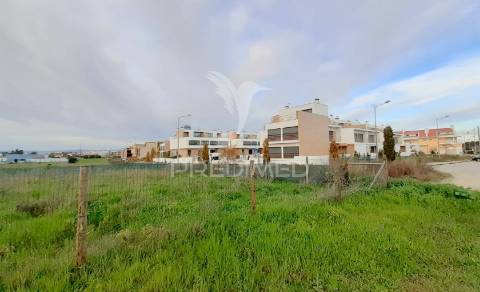 Terreno urbano em alcochete com 23.120 m2 localizado em zona residencial