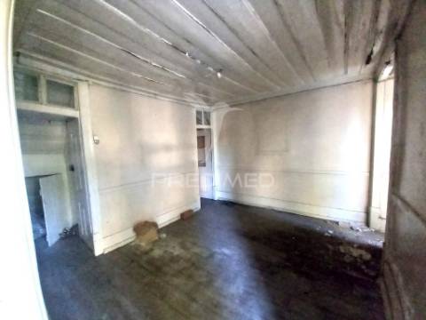 Prédio em alcântara