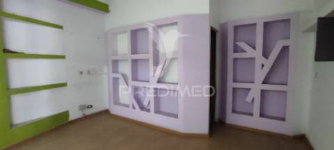 Loja c/ 25m2, ed. castelo, ourém