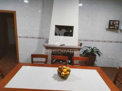 Moradia t3 em resende - são cipriano