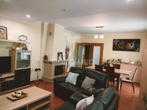 Moradia t3 em resende - são cipriano