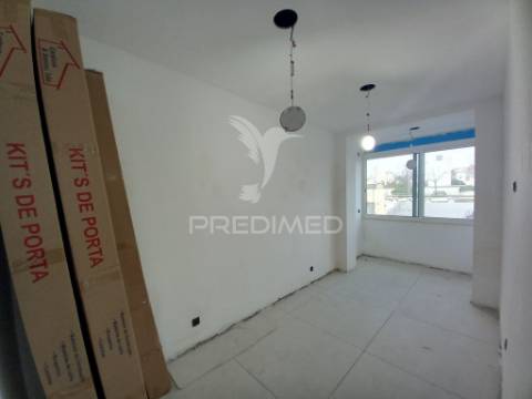 T4 totalmente remodelado - laranjeiro