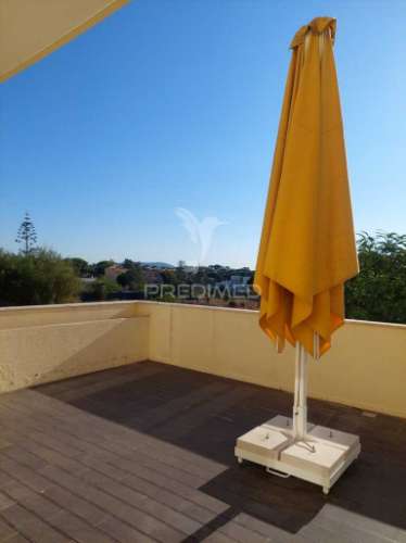 Quarteira – loja equipada para restauração