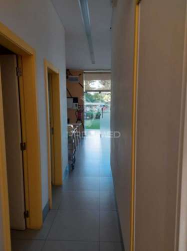 Quarteira – loja equipada para restauração