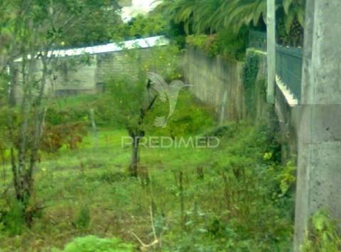 Terreno com capacidade para construção