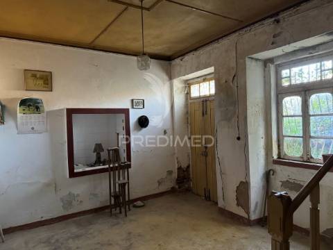 Moradia à recuperar - ervidel