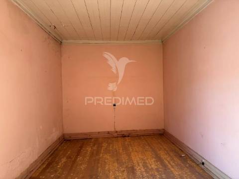 Moradia à recuperar - ervidel