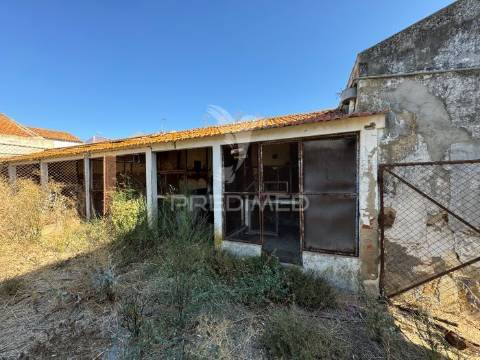 Moradia à recuperar - ervidel