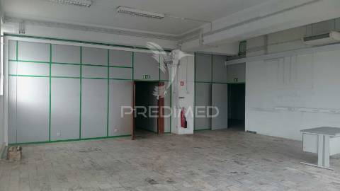 Edifício industrial 1030m2 na venda nova, amadora.