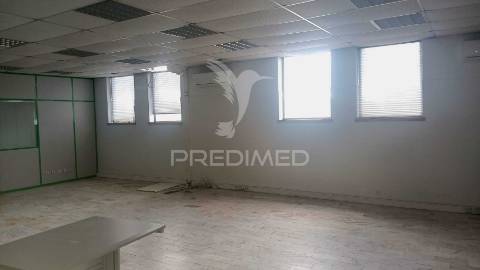 Edifício industrial 1030m2 na venda nova, amadora.