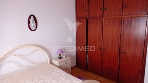 Quintinha isolada, com 710 m2 de terreno, em margem, concelho de gavião.