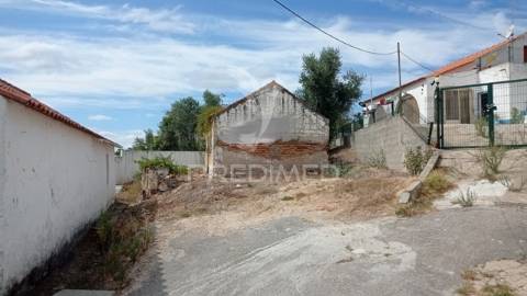 Ruína localizada na barragem de montargil