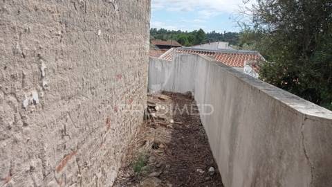 Ruína localizada na barragem de montargil