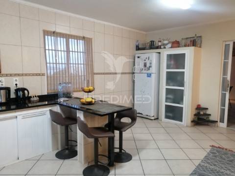 Moradia t4 com excelente localização