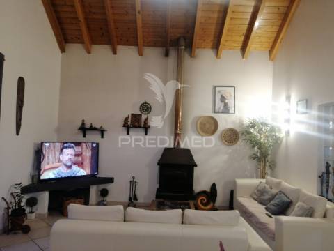 Moradia t4 com excelente localização