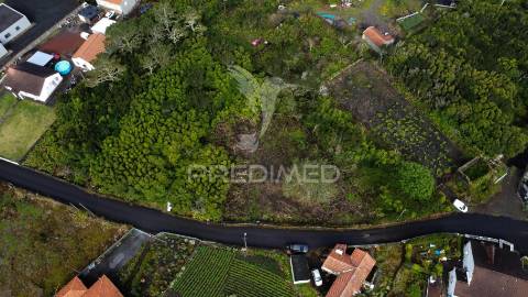 Terreno em bandeiras, madalena