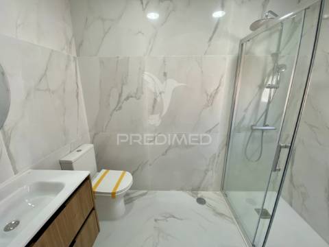 Moradia isolada t3, totalmente remodelada,  na charneca da caparica