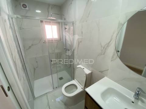 Moradia isolada t3, totalmente remodelada,  na charneca da caparica