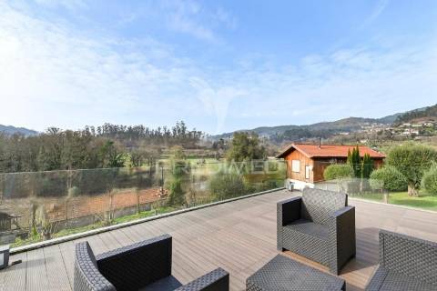 Moradia independente em terras de bouro