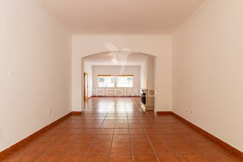 Moradia t4 +1 com anexo urbanização serra grande – palmela