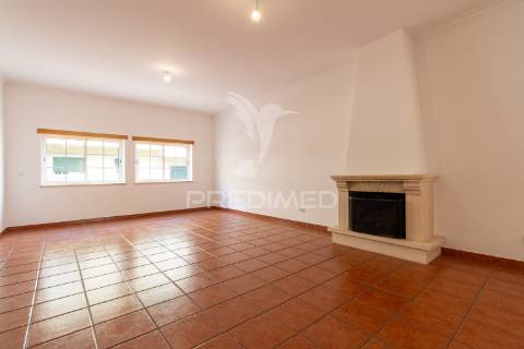 Moradia t4 +1 com anexo urbanização serra grande – palmela