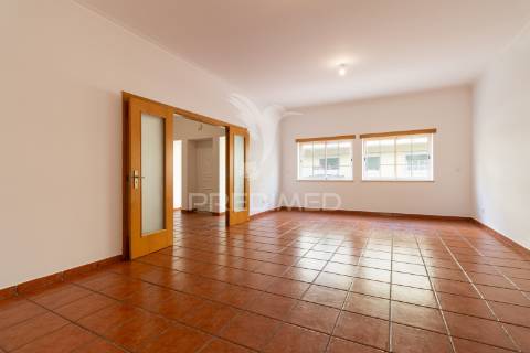 Moradia t4 +1 com anexo urbanização serra grande – palmela