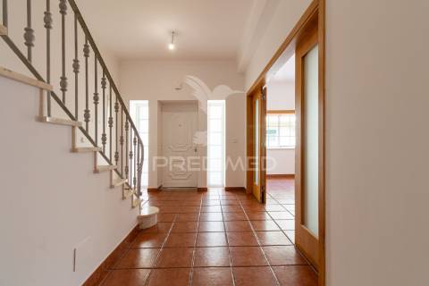 Moradia t4 +1 com anexo urbanização serra grande – palmela