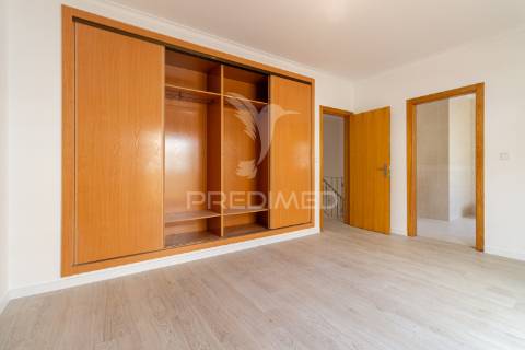 Moradia t4 +1 com anexo urbanização serra grande – palmela