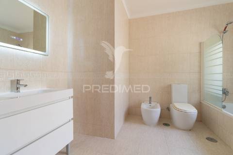 Moradia t4 +1 com anexo urbanização serra grande – palmela