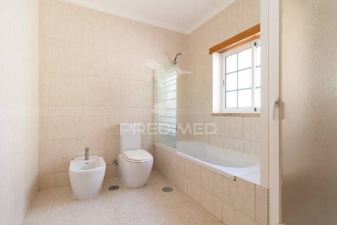 Moradia t4 +1 com anexo urbanização serra grande – palmela