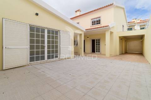 Moradia t4 +1 com anexo urbanização serra grande – palmela