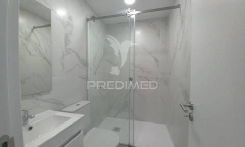 Costa da caparica-centro-t3 duplex-garagem 3 carros-praias