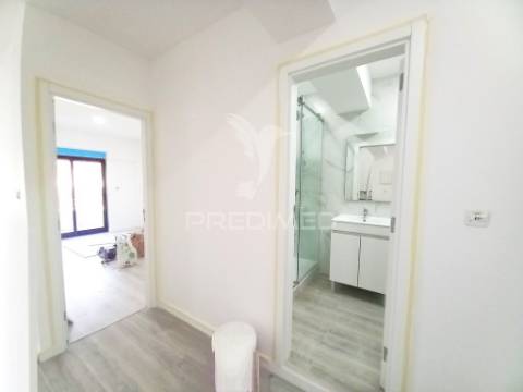 Costa da caparica-centro-t3 duplex-garagem 3 carros-praias