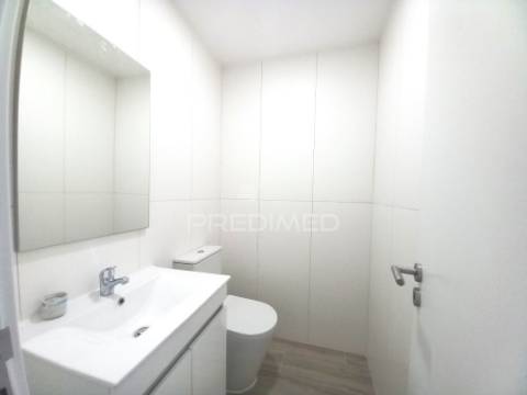 Costa da caparica-centro-t3 duplex-garagem 3 carros-praias