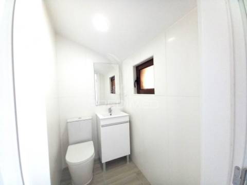 Costa da caparica-centro-t3 duplex-garagem 3 carros-praias