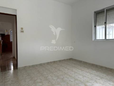 Moradia t3 c/ terreno de 2000m2