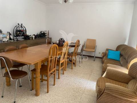 Moradia t3 c/ terreno de 2000m2