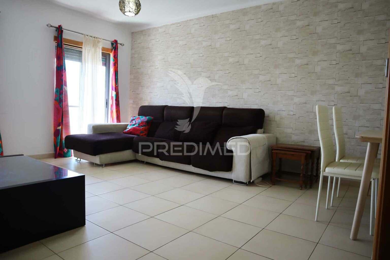 Apartamento t3 para arrendar todo o ano, com garagem
