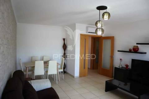 Apartamento t3 para arrendar todo o ano, com garagem