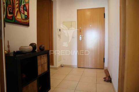 Apartamento t3 para arrendar todo o ano, com garagem