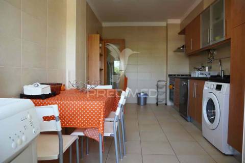 Apartamento t3 para arrendar todo o ano, com garagem