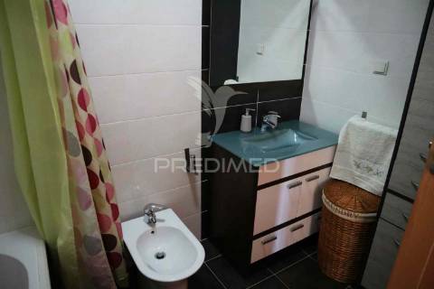 Apartamento t3 para arrendar todo o ano, com garagem