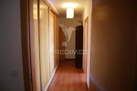 Apartamento t3 para arrendar todo o ano, com garagem
