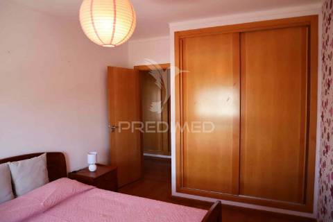 Apartamento t3 para arrendar todo o ano, com garagem