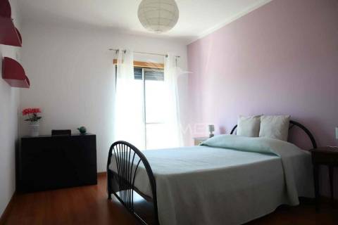 Apartamento t3 para arrendar todo o ano, com garagem